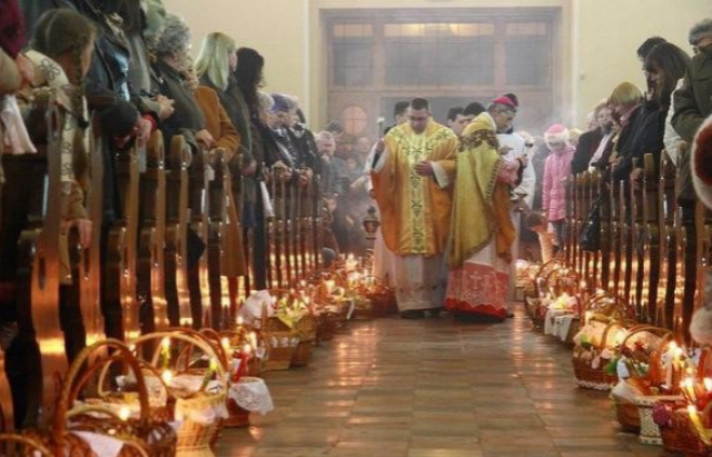 Христос Воскрес: Більшість христиан світу відзначають Великдень